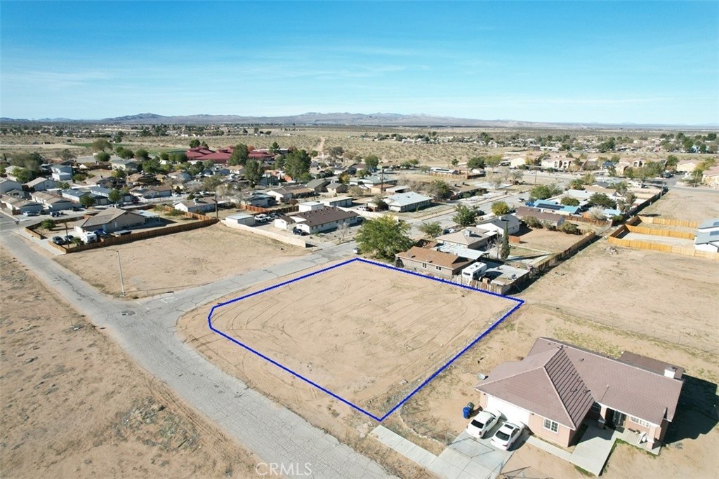 2 Hardy Property Photo 3