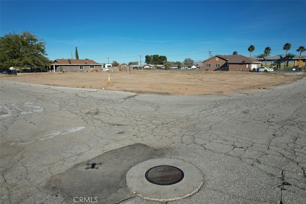 2 Hardy Property Photo 15