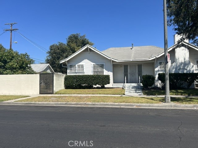 1763 W 42nd Property Photo 3