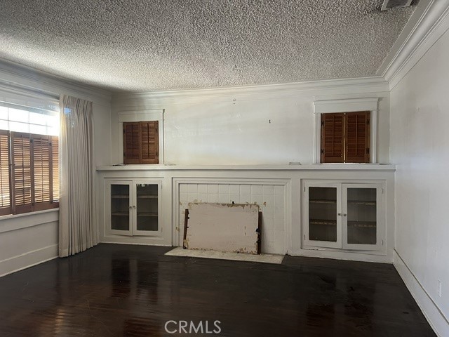 1763 W 42nd Property Photo 5