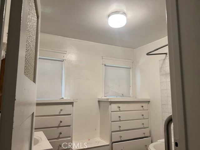 1763 W 42nd Property Photo 8