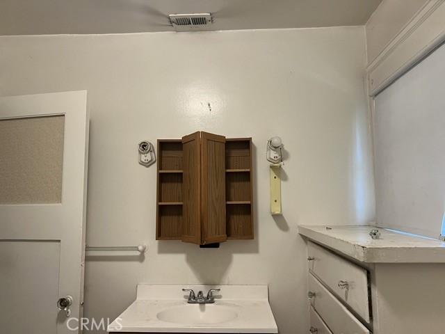 1763 W 42nd Property Photo 9