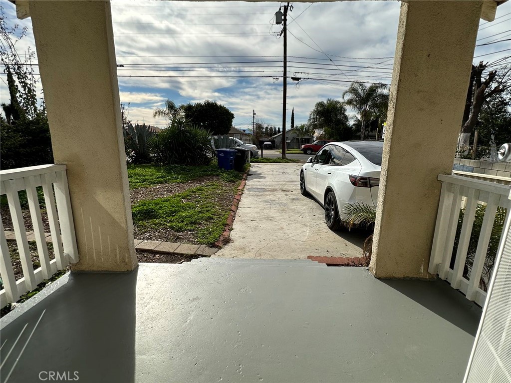 939 E D Street Property Photo 9