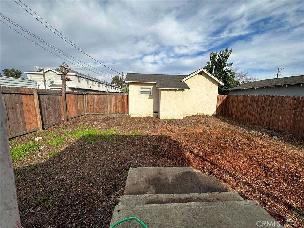939 E D Street Property Photo 11