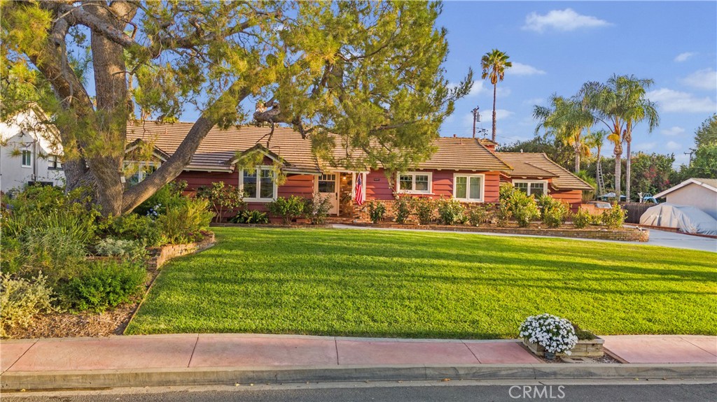 2524 E Evergreen Property Photo