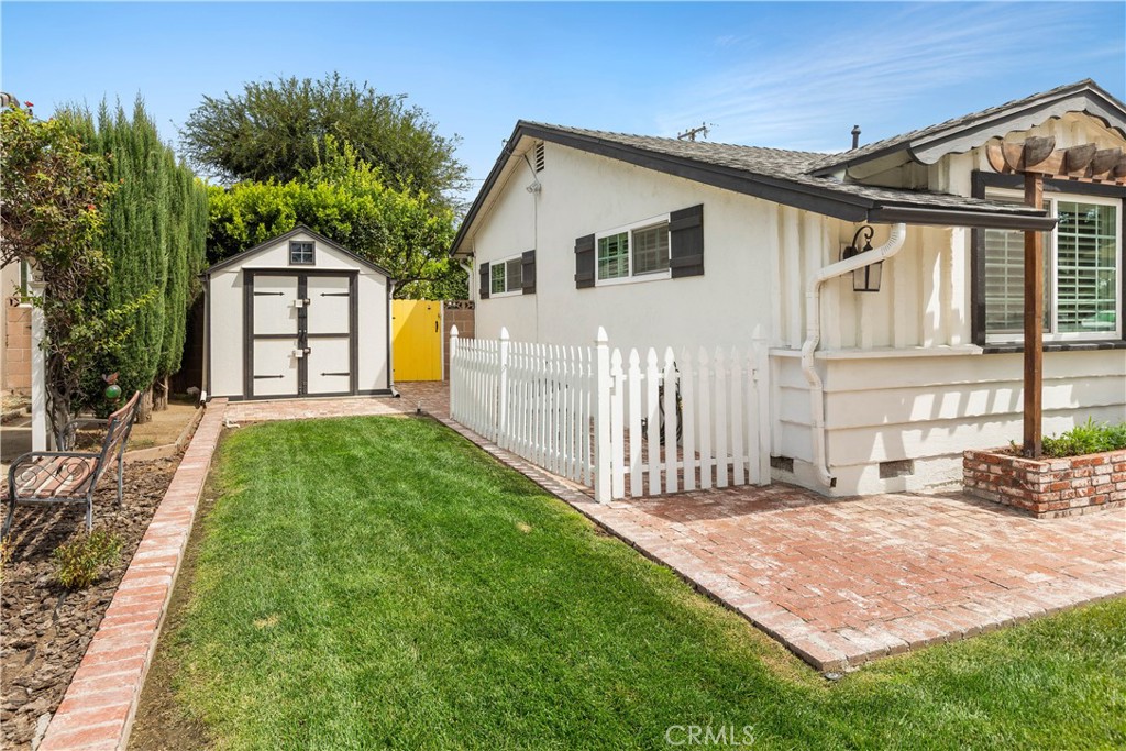 133 E Deodar St. Property Photo 7