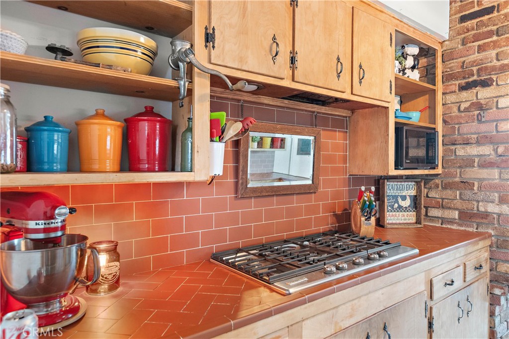 133 E Deodar St. Property Photo 15