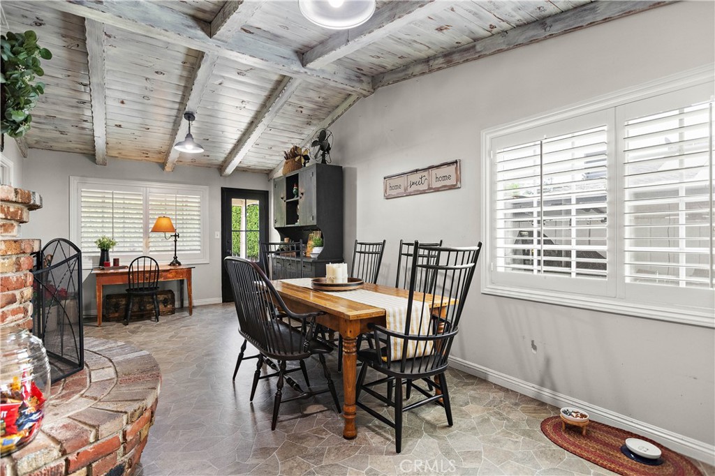 133 E Deodar St. Property Photo 18