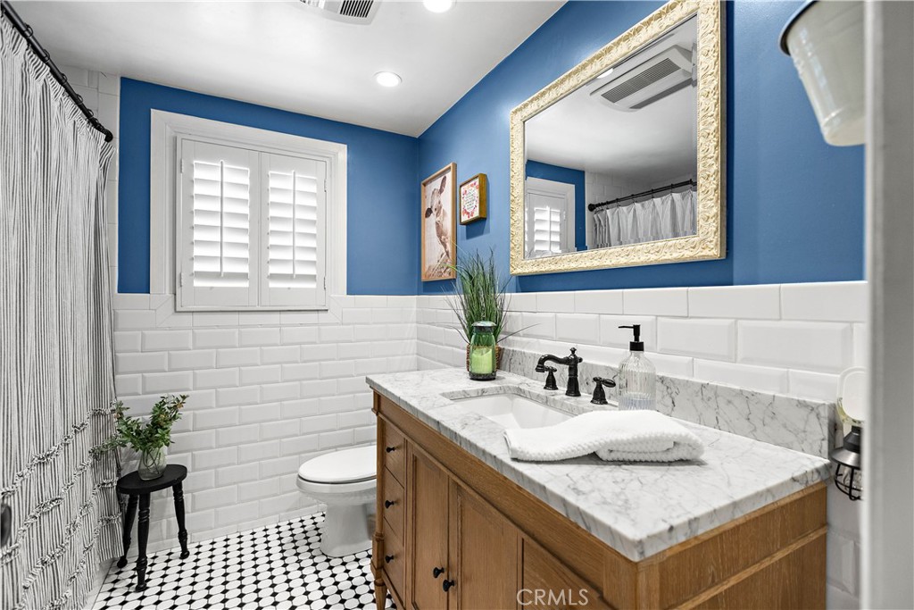 133 E Deodar St. Property Photo 22