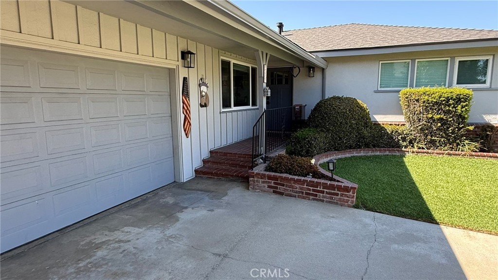205 N Heathdale Property Photo 2