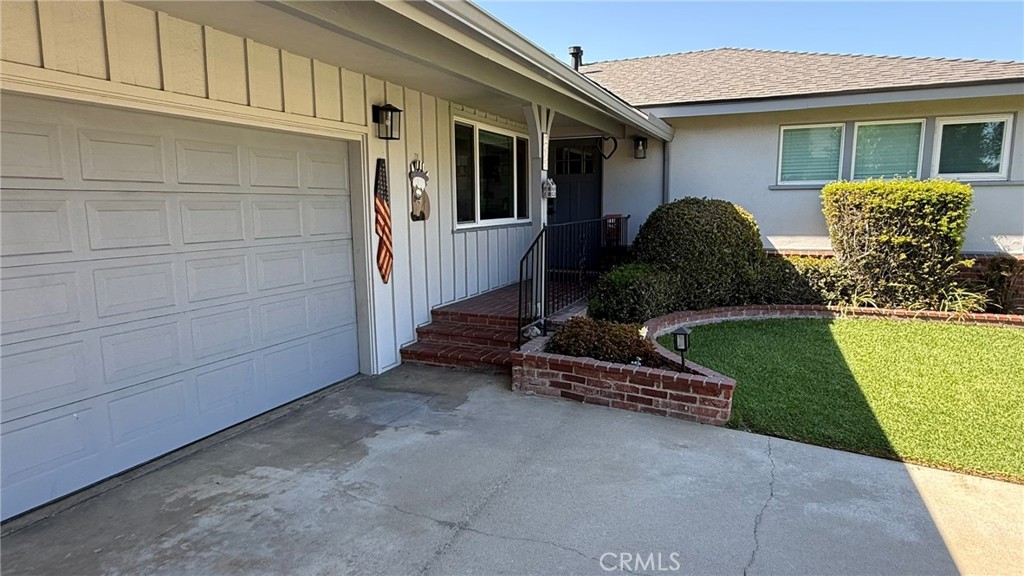 205 N Heathdale Property Photo 2
