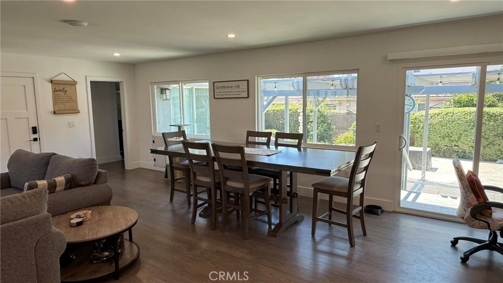 205 N Heathdale Property Photo 8