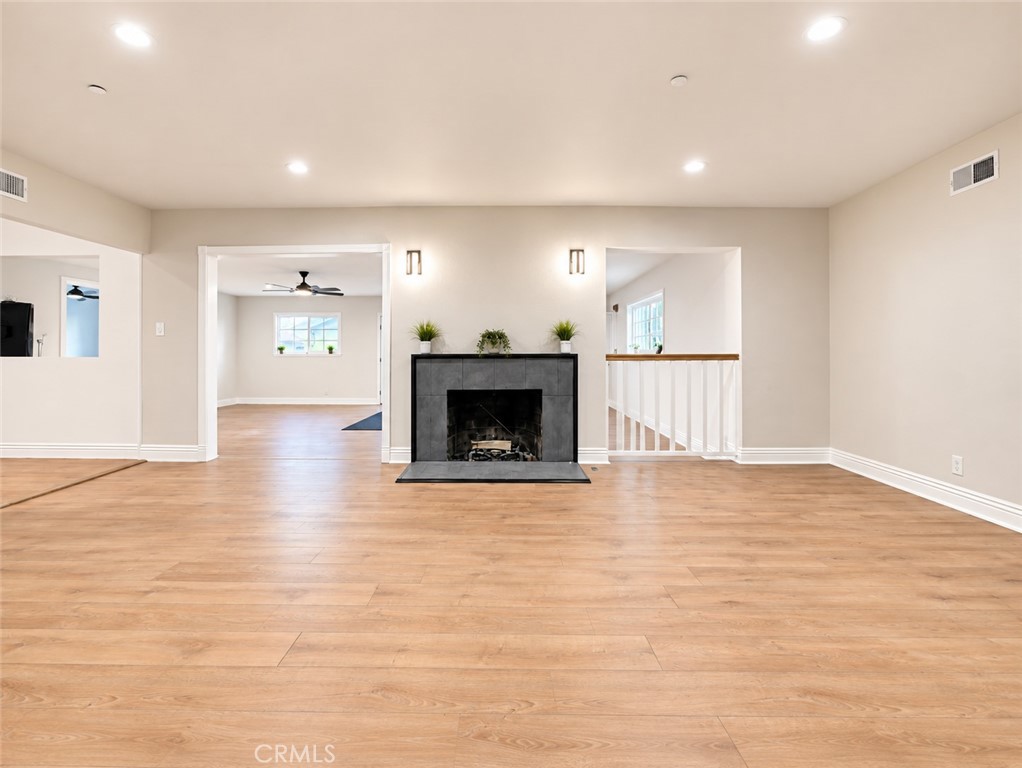 554 W Verness Street Property Photo 7