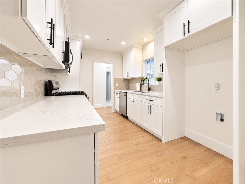 554 W Verness Street Property Photo 16