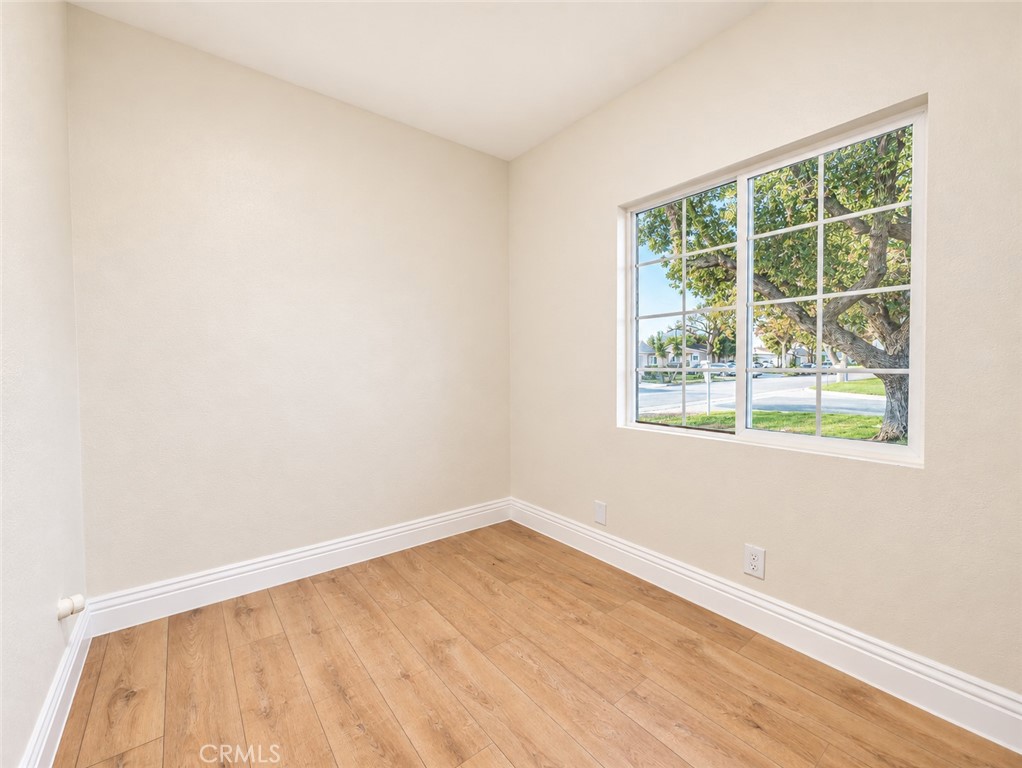 554 W Verness Street Property Photo 25