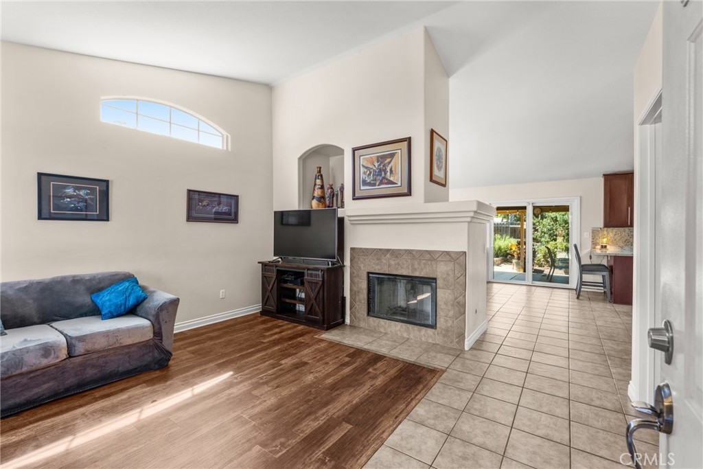 143 W Avenue L Property Photo 6