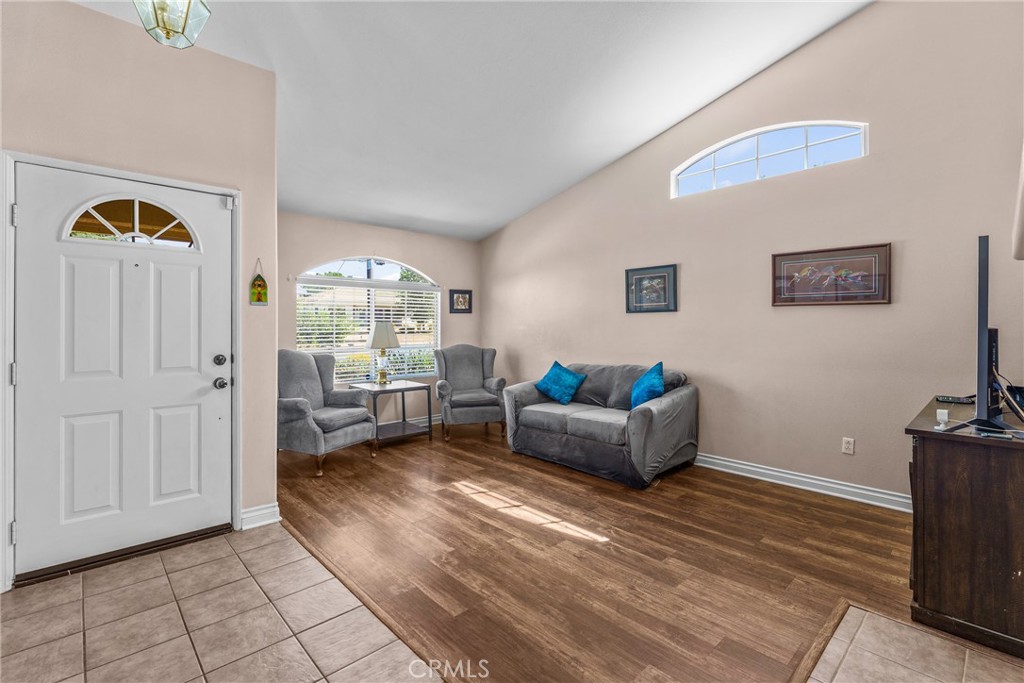 143 W Avenue L Property Photo 8