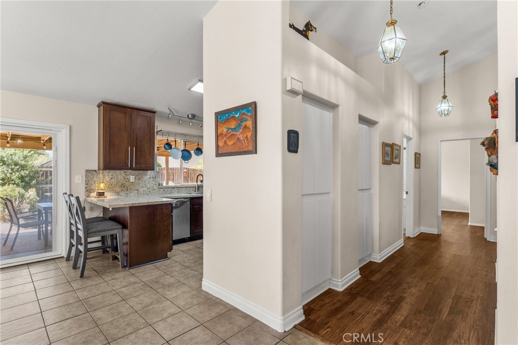 143 W Avenue L Property Photo 17