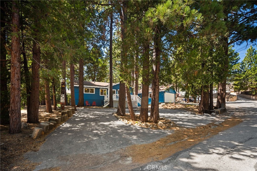 1966 Oakleaf Court Property Photo 7