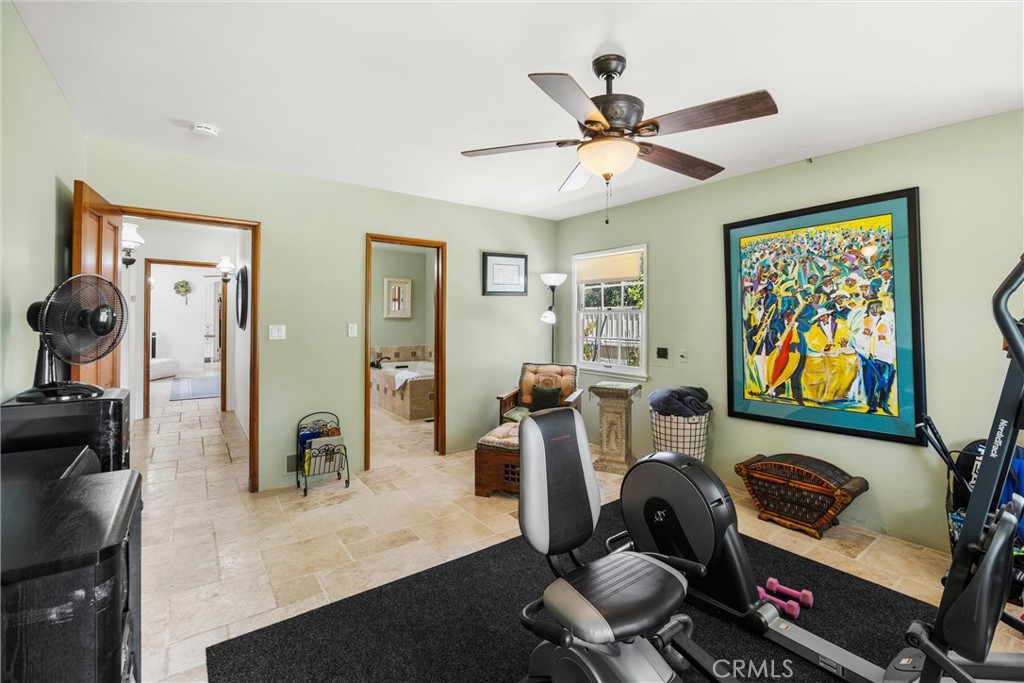 606 E Parkdale Drive Property Photo 16