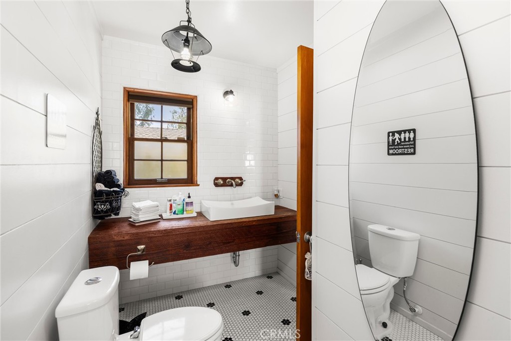 606 E Parkdale Drive Property Photo 41