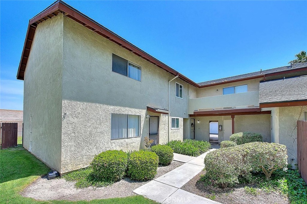 15153 Monterey Property Photo 3