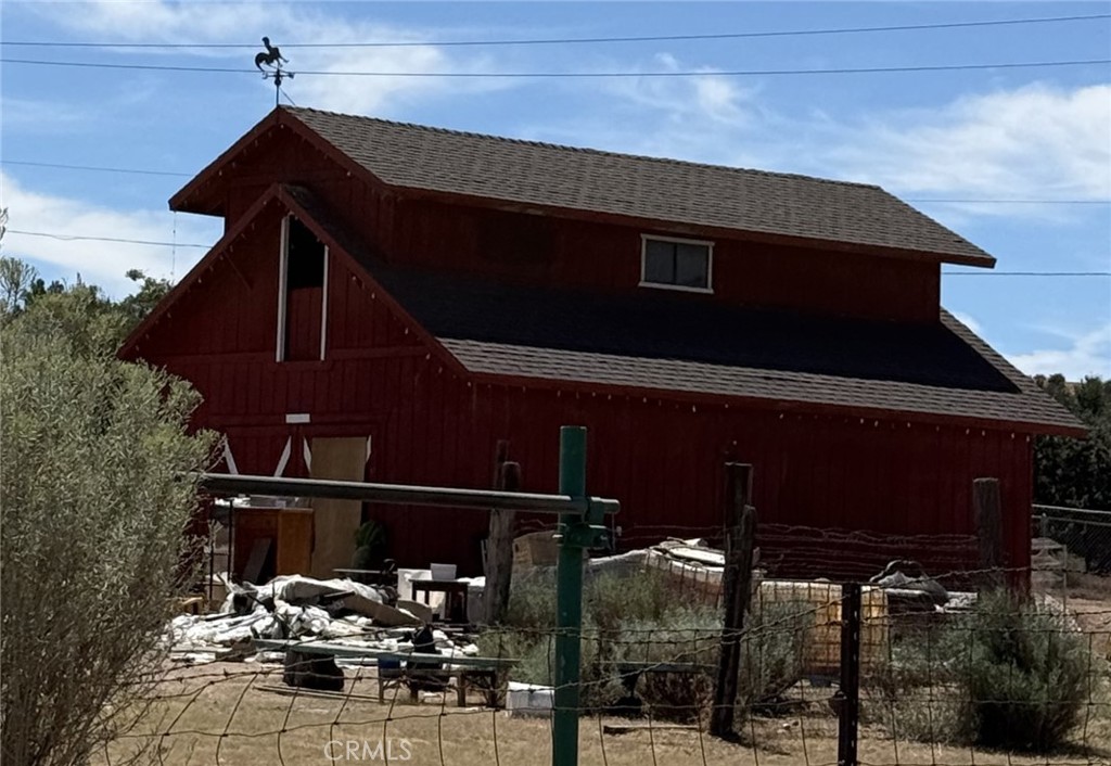 5037 Honeyhill Property Photo 2