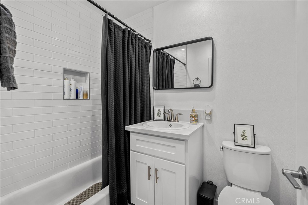 7941 Lemona Avenue Property Photo 14