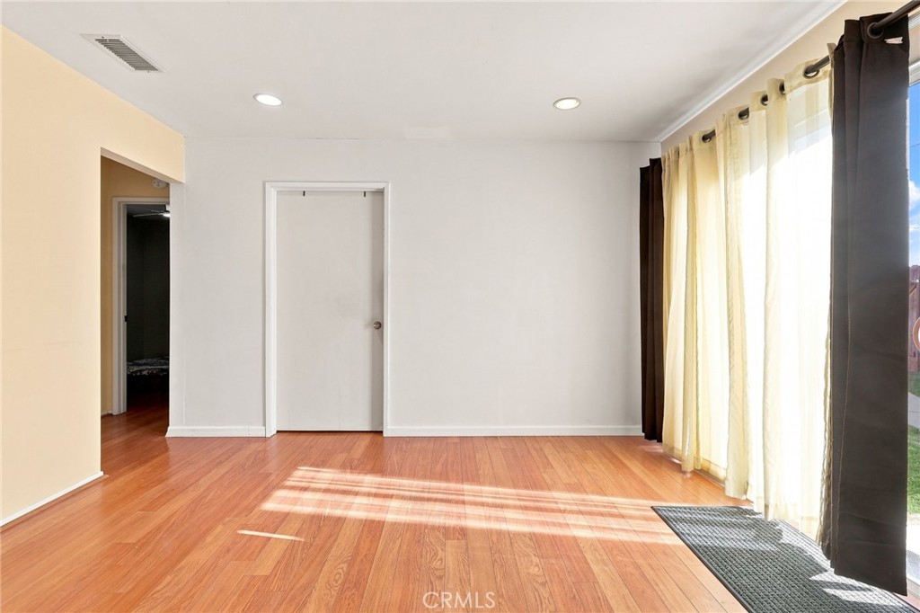 5354 N Fairvalley Property Photo 14