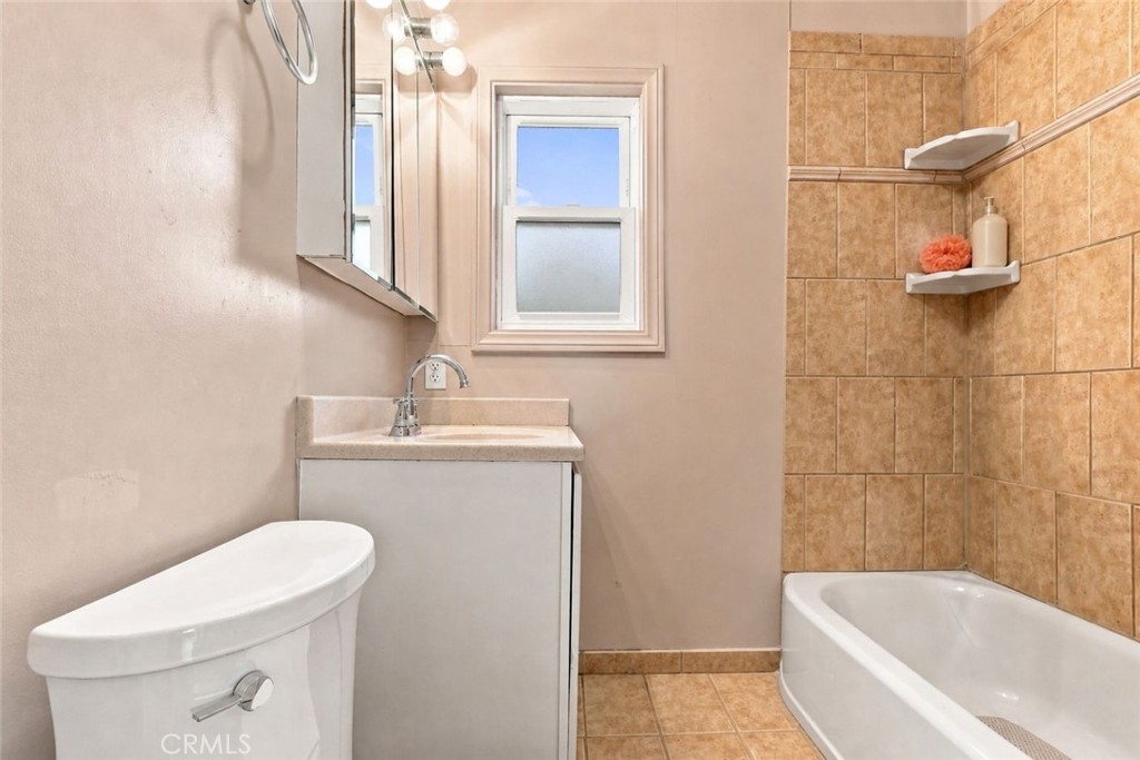 5354 N Fairvalley Property Photo 16