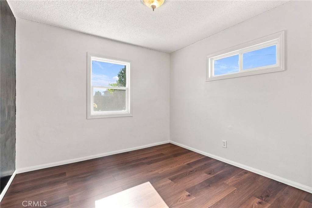 5354 N Fairvalley Property Photo 21