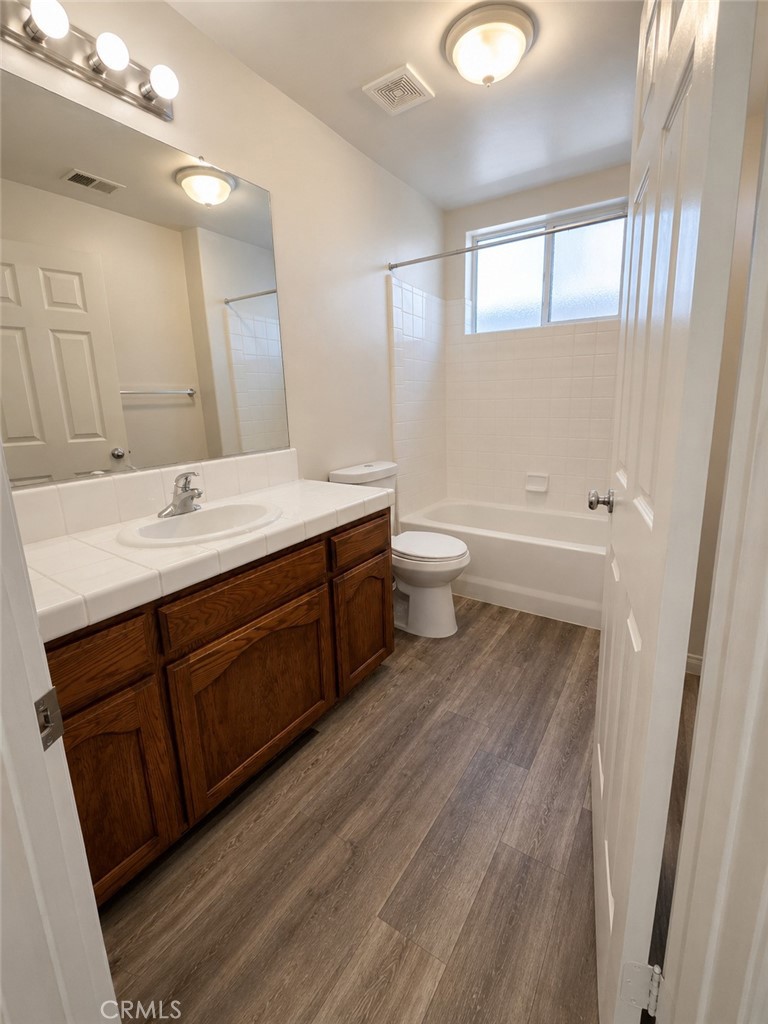 8910 Staten Island Property Photo 7