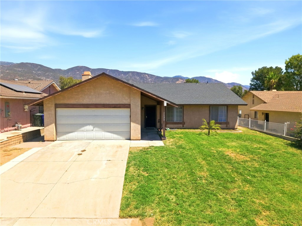1522 Creekside Drive Property Photo 1