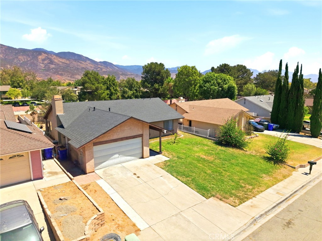1522 Creekside Drive Property Photo 4