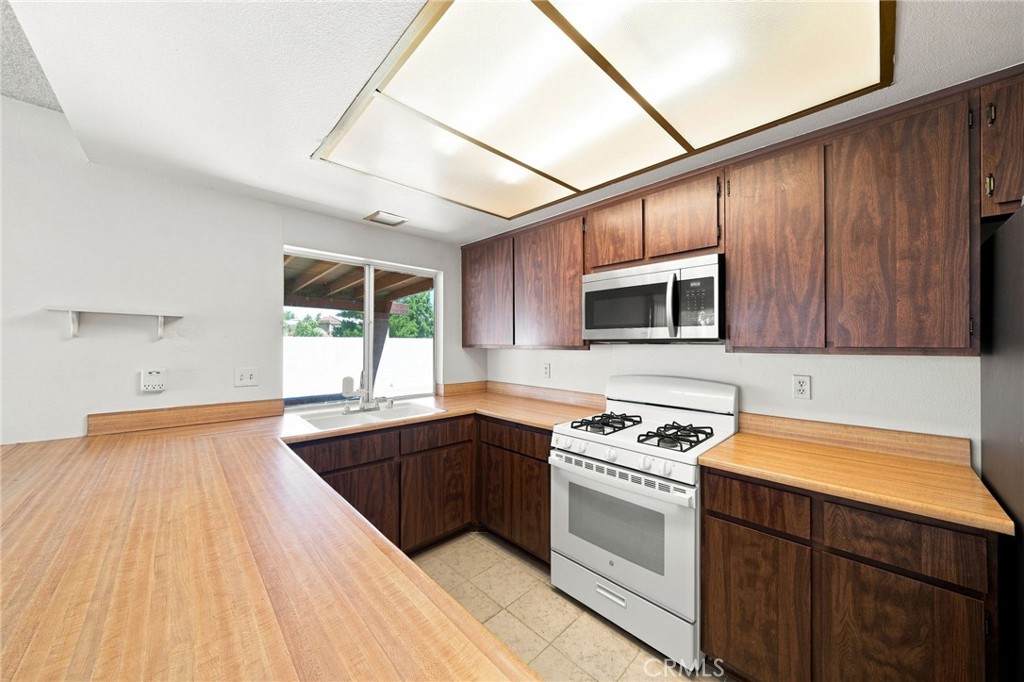 1522 Creekside Drive Property Photo 13