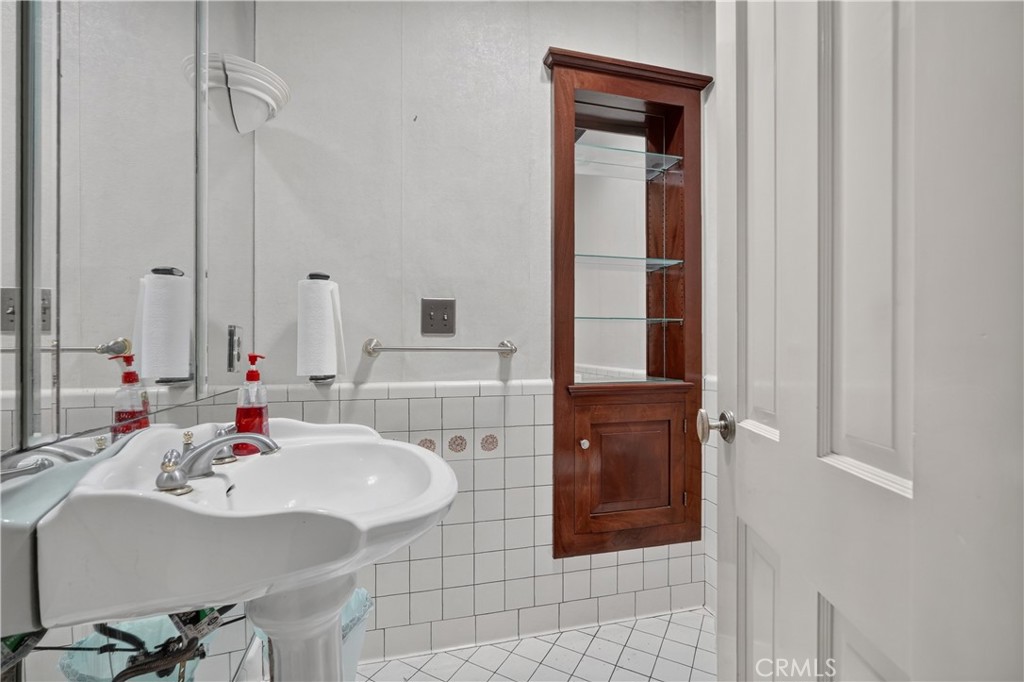 2418 S Buenos Aires Property Photo 25