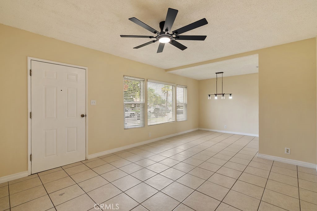 337 S Enid Avenue Property Photo 4