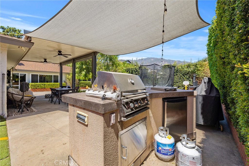 2468 Burt Street Property Photo 46