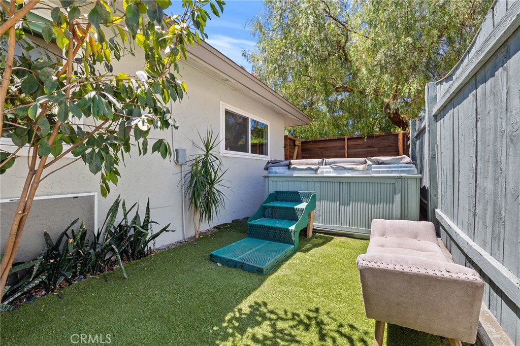 2468 Burt Street Property Photo 50