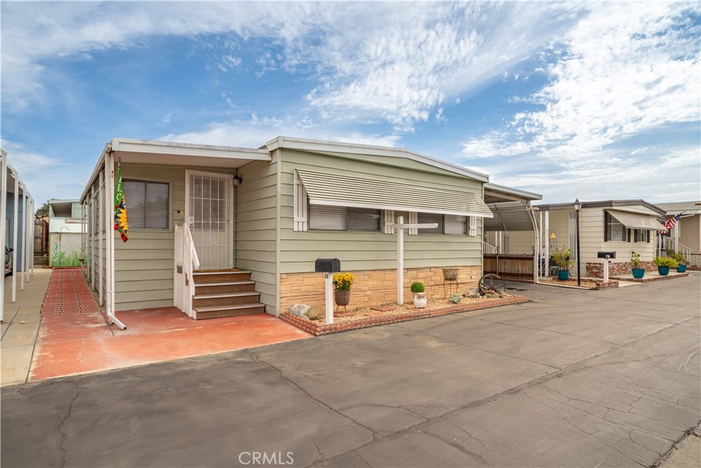 1630 W Covina Boulevard 60 Property Photo 1