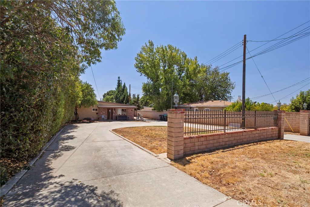 40041 Dutton Property Photo 5