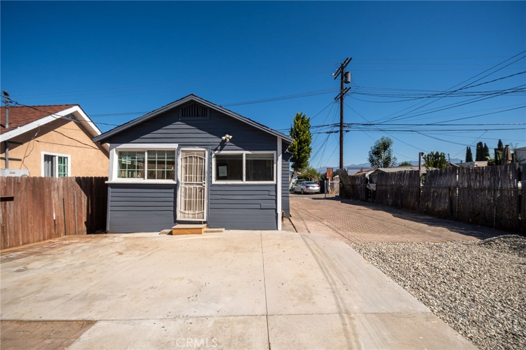 2627 Pomeroy Avenue Property Photo 23