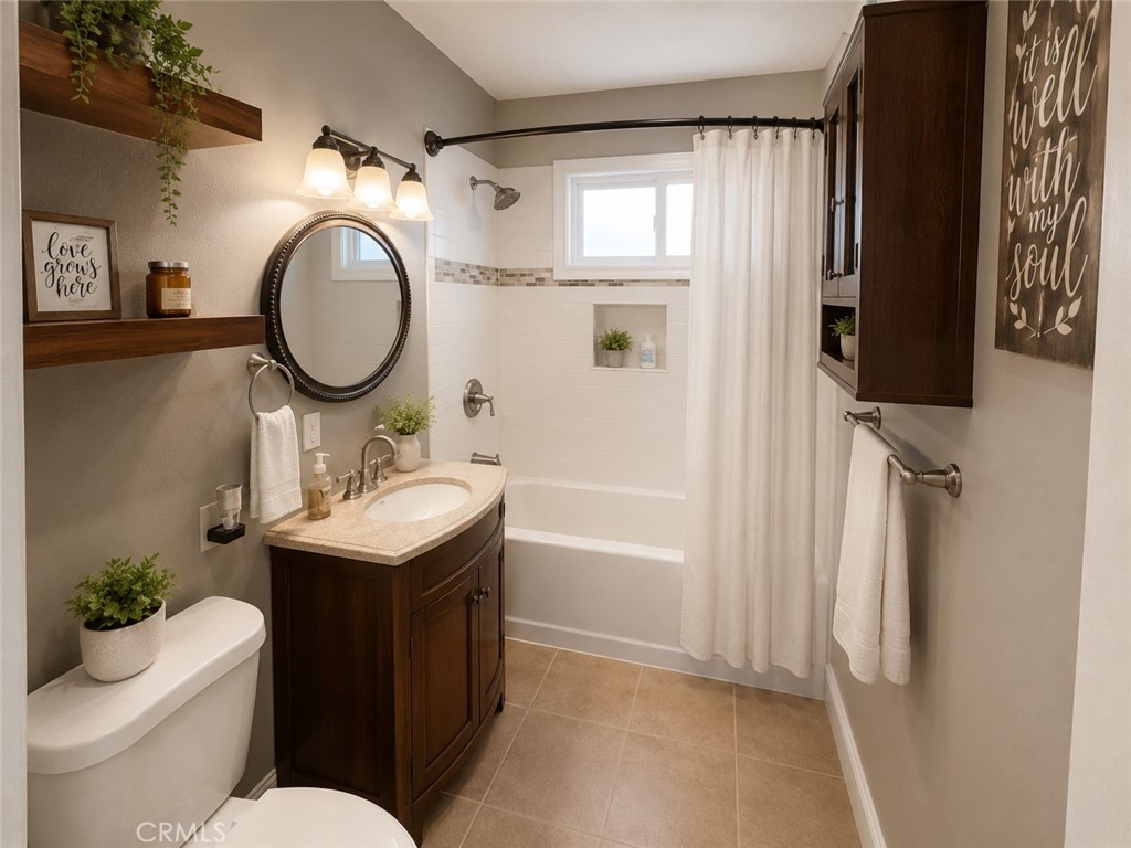 12664 Esther Property Photo 16