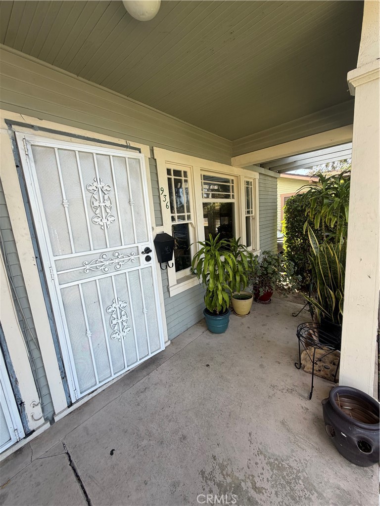 936 N Laurel Property Photo 3
