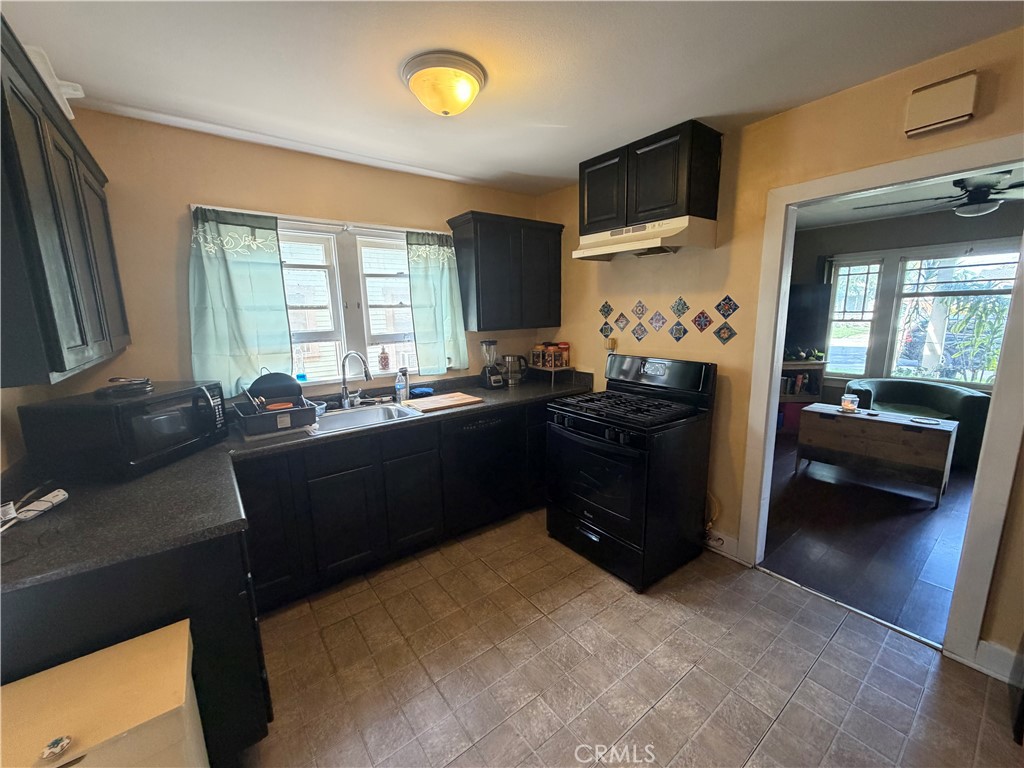 936 N Laurel Property Photo 6