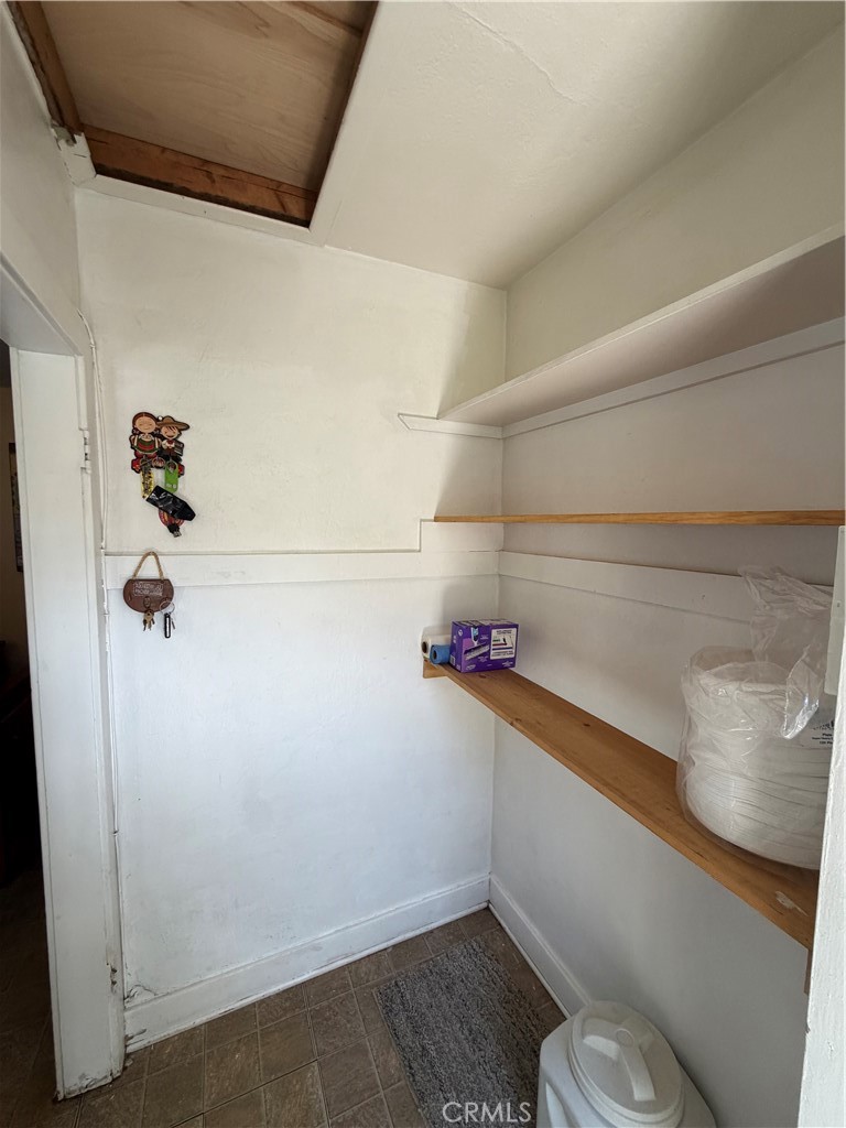 936 N Laurel Property Photo 10