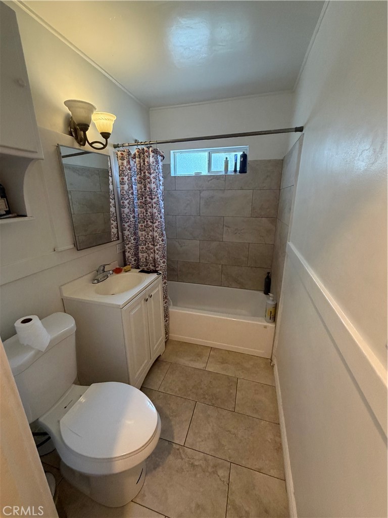936 N Laurel Property Photo 11