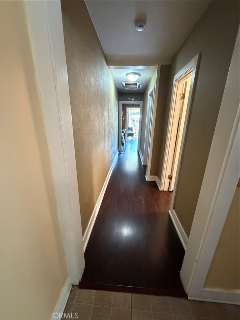 936 N Laurel Property Photo 14
