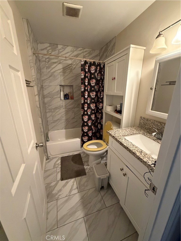 936 N Laurel Property Photo 32
