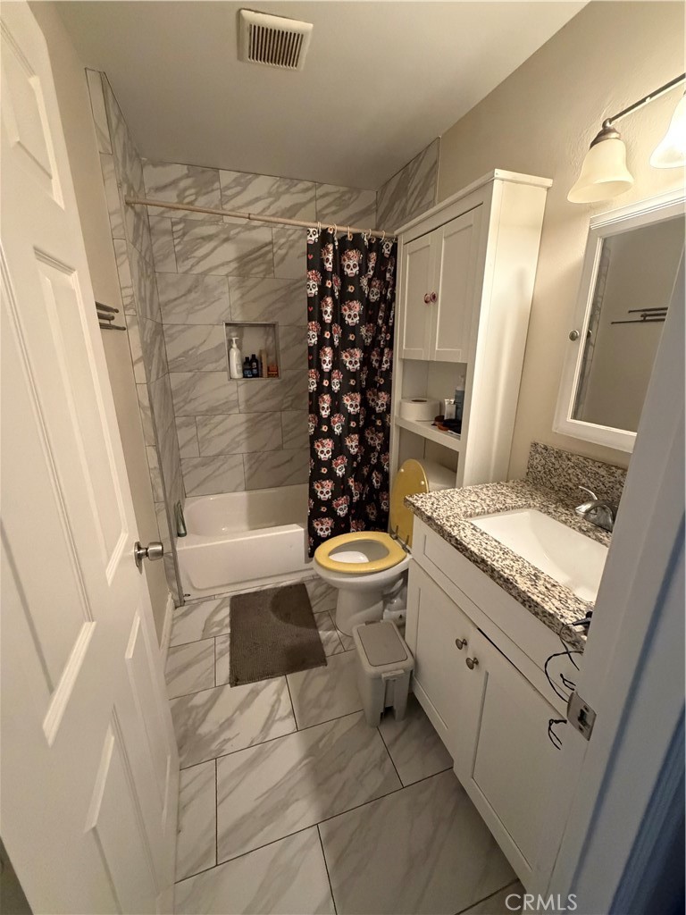 936 N Laurel Property Photo 32